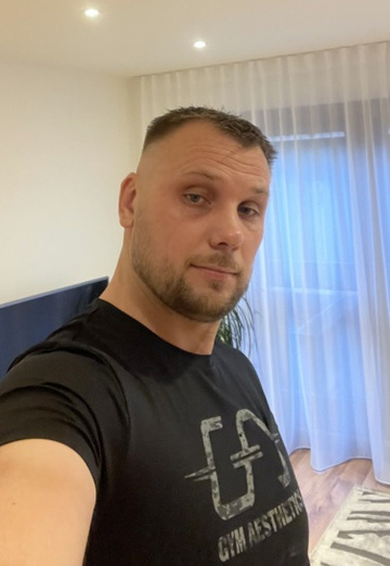 My photo - Tomas, 38 from Motherwell (@tomas2219)