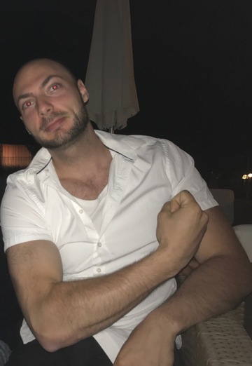 Sebastian (@sebastian974) — my photo № 1