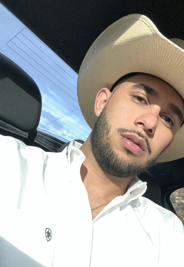 Javier (@javier1195) — my photo № 1