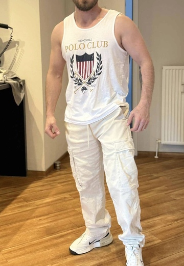 Sam (@sam8003) — my photo № 1