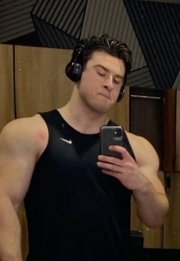 My photo - Daniel, 26 from Toronto (@daniel10831)